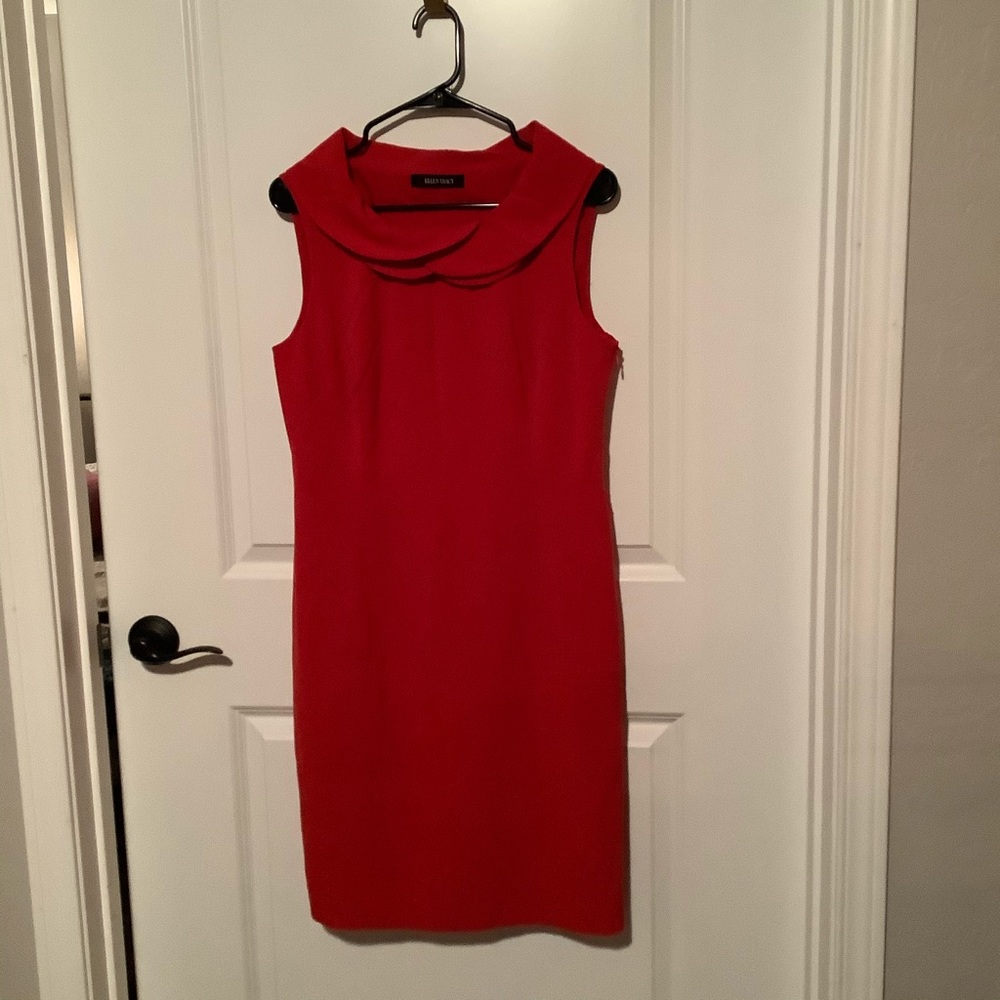 Sheath red dress with layered collar